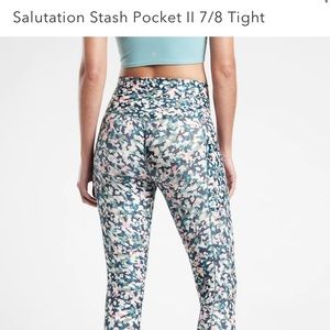 Athleta - Salutation Stash Pocket II 7/8 Tight | Color: Sequoia Multi